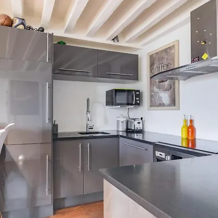 Nice And Cozy De Ville By Guestready *